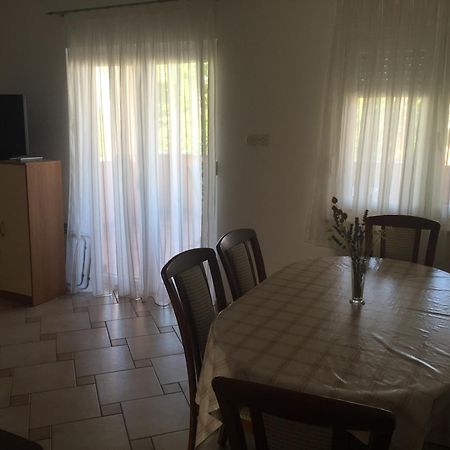 Apartments Vidovic Povljana Rom bilde