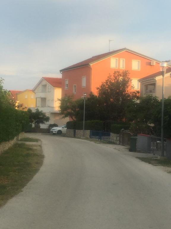Apartments Vidovic Povljana Eksteriør bilde